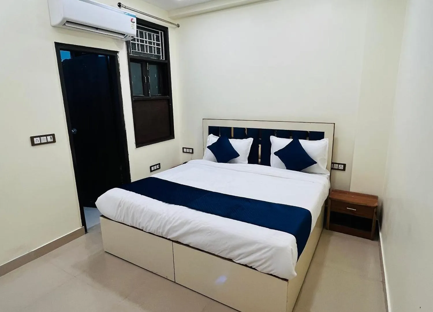 Hotel Aerofly Stay New Delhi