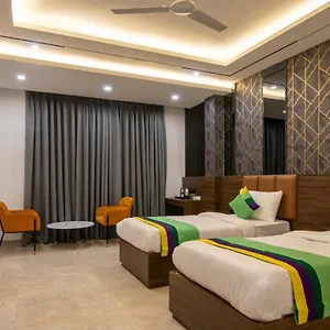 Hotel Treebo The Armani Near Igi Airport, New Delhi